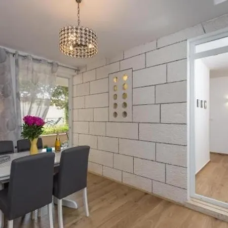 Apartamento Hitri - One Bedroom With Terrace And Garden View Dubrovnik