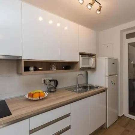 Hitri - One Bedroom With Terrace And Garden View Apartamento Dubrovnik
