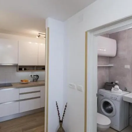 Hitri - One Bedroom With Terrace And Garden View * Дубровник
