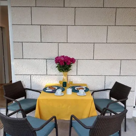 Hitri - One Bedroom With Terrace And Garden View *