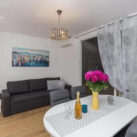 Hitri - One Bedroom With Terrace And Garden View